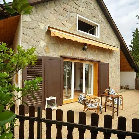 別荘 Szolocske Vendeghaz Eged エゲル