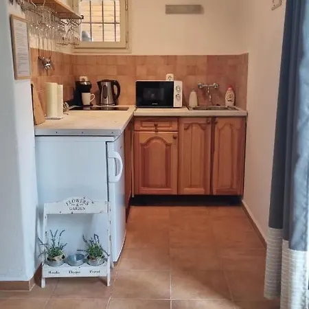 Vakantiehuis Szolocske Vendeghaz Eged *